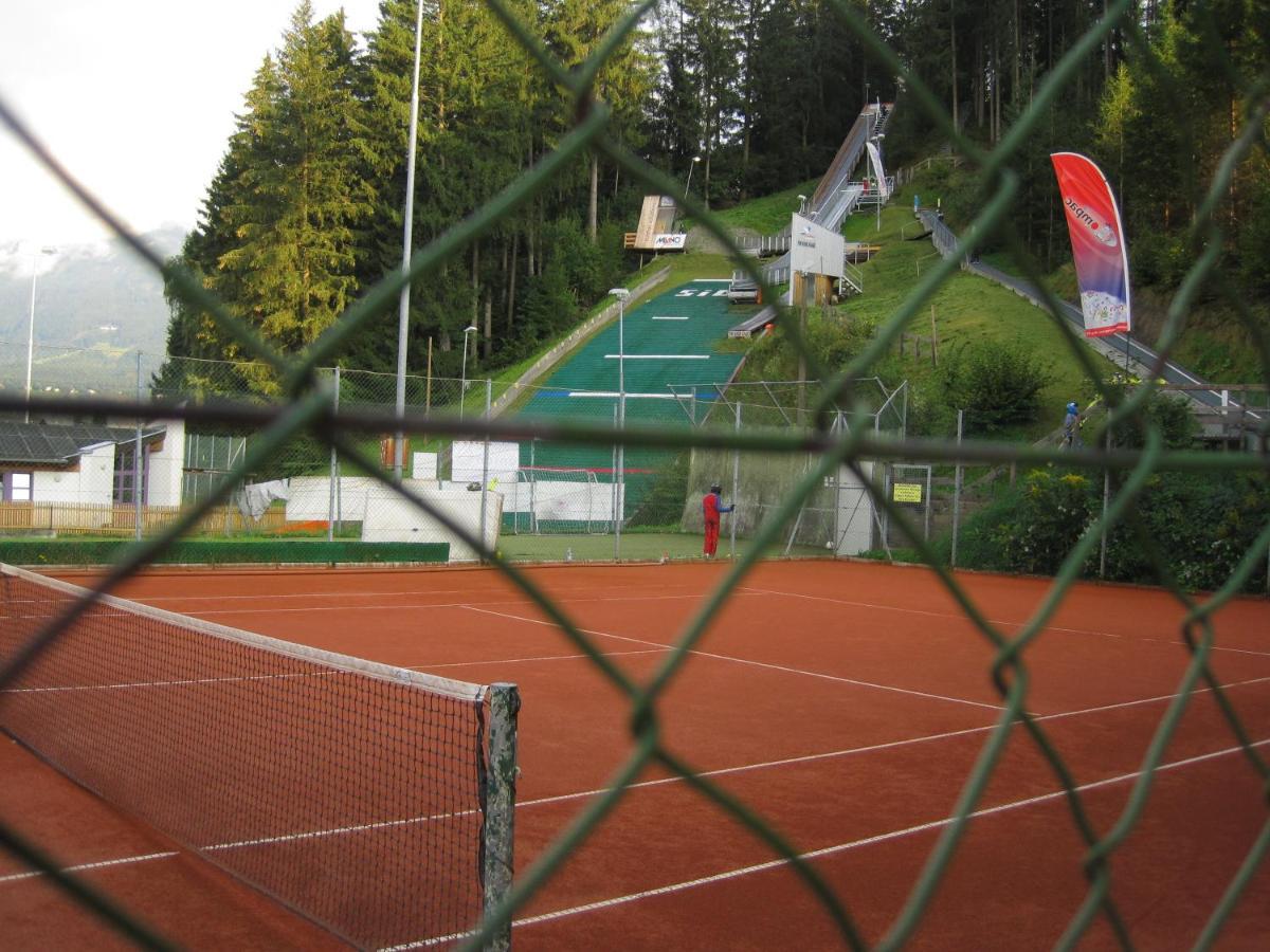 The Art & Sport Hotel Инсбрук Екстериор снимка